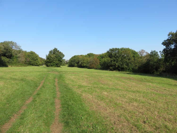 The shortcut route rejoins the main route via the footpath from the right