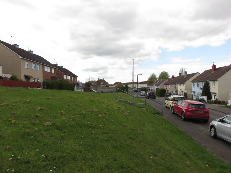 Entering the estate: Commonfield Road