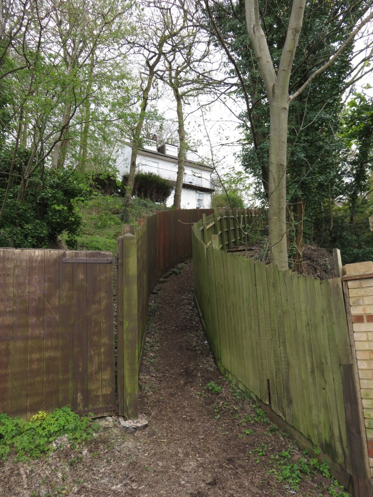 The unsigned path up from Quarry Lane