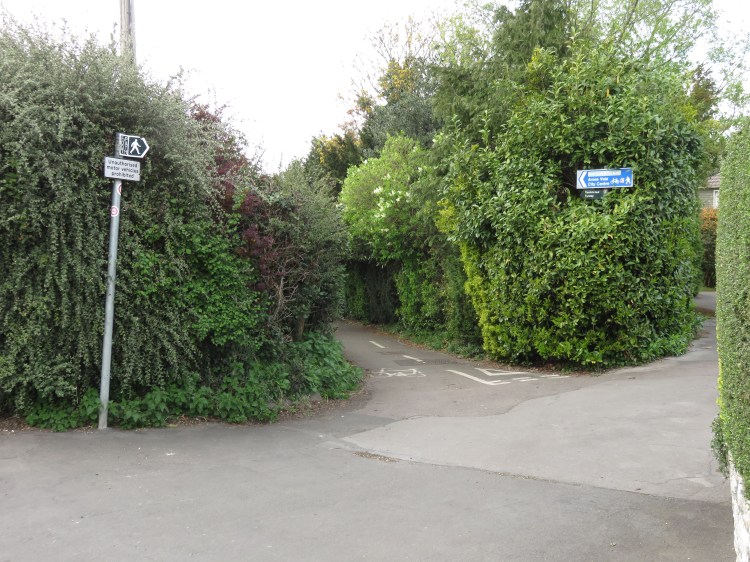 The entrance to the Whitchurch Way at Staunton Lane