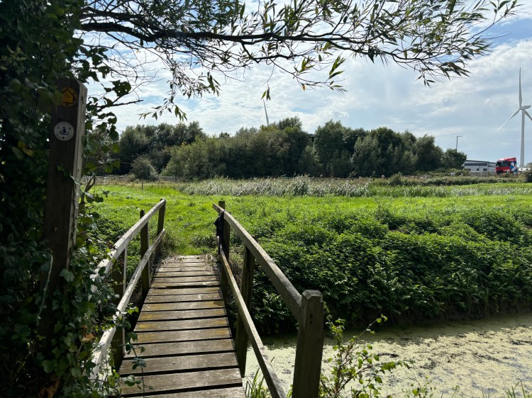 Take the footpath off Moorhouse Lane